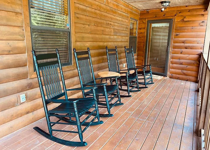 Smoky Mountain Enchanting Haven 3Br2Ba Cabin