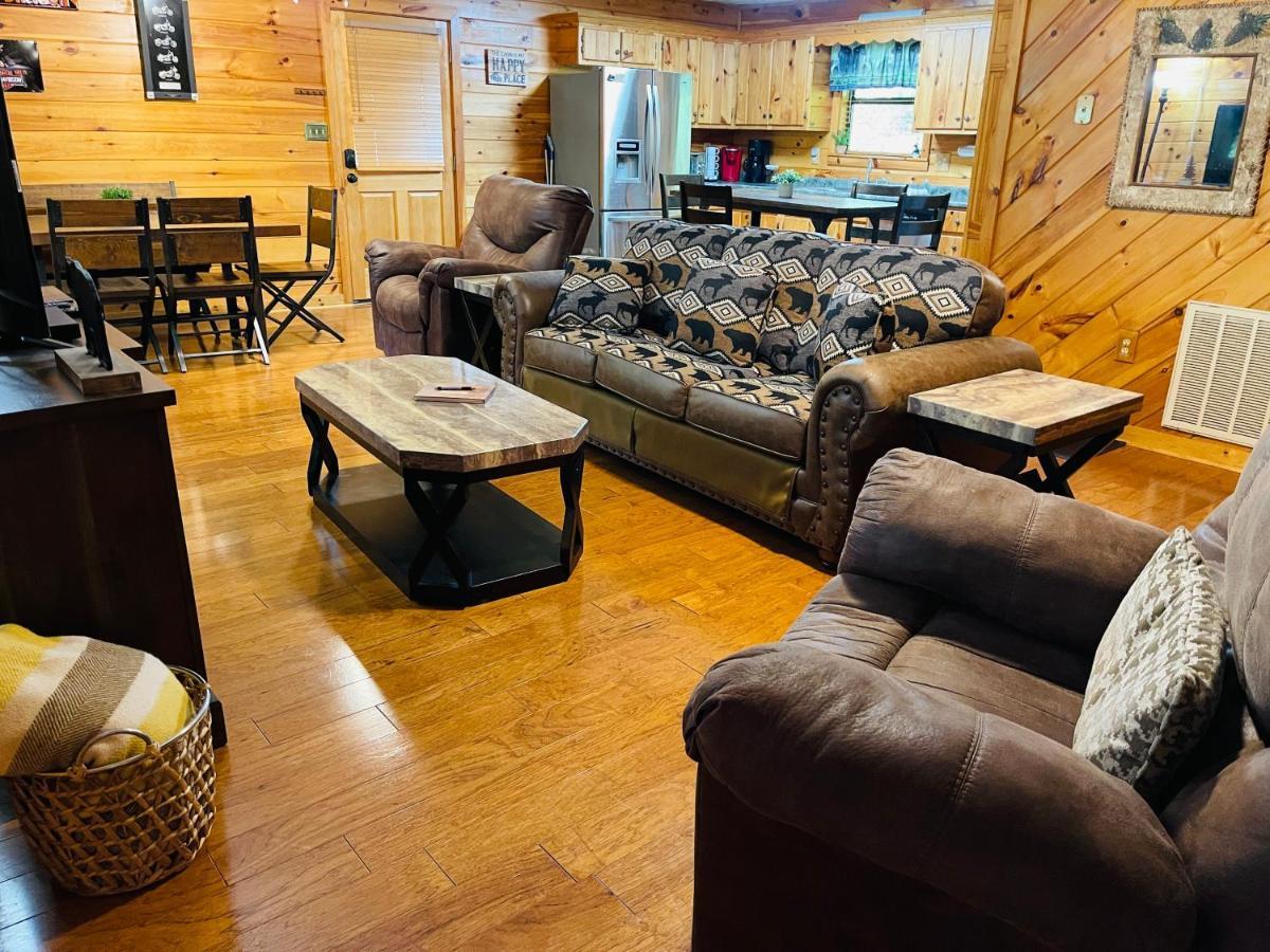 Smoky Mountain Enchanting Haven 3br2ba Holiday home