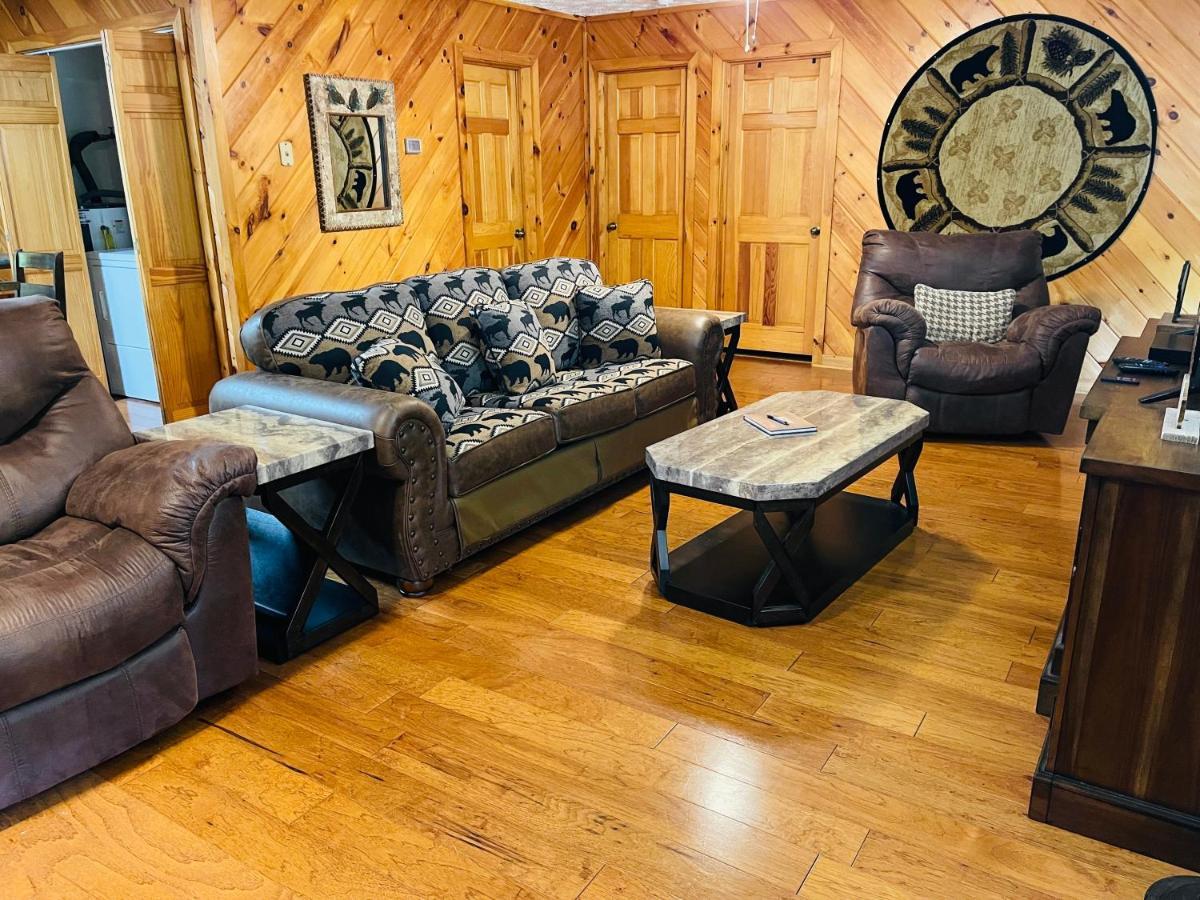 Smoky Mountain Enchanting Haven 3br2ba Holiday home *